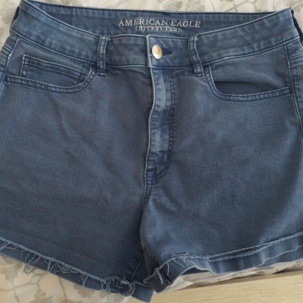 Shorts - Picture 1 of 2